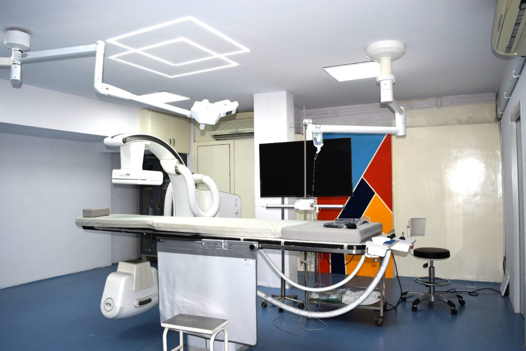Cardiac monitoring equipment used for comprehensive follow-up care in heart patients